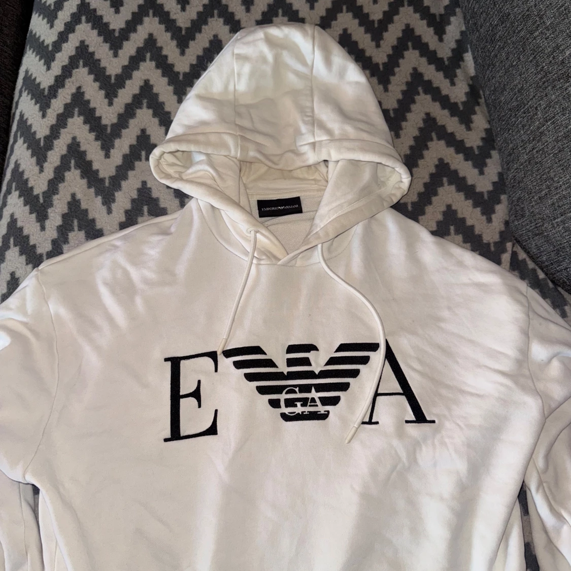 Vit hoodie från Emporio Armani