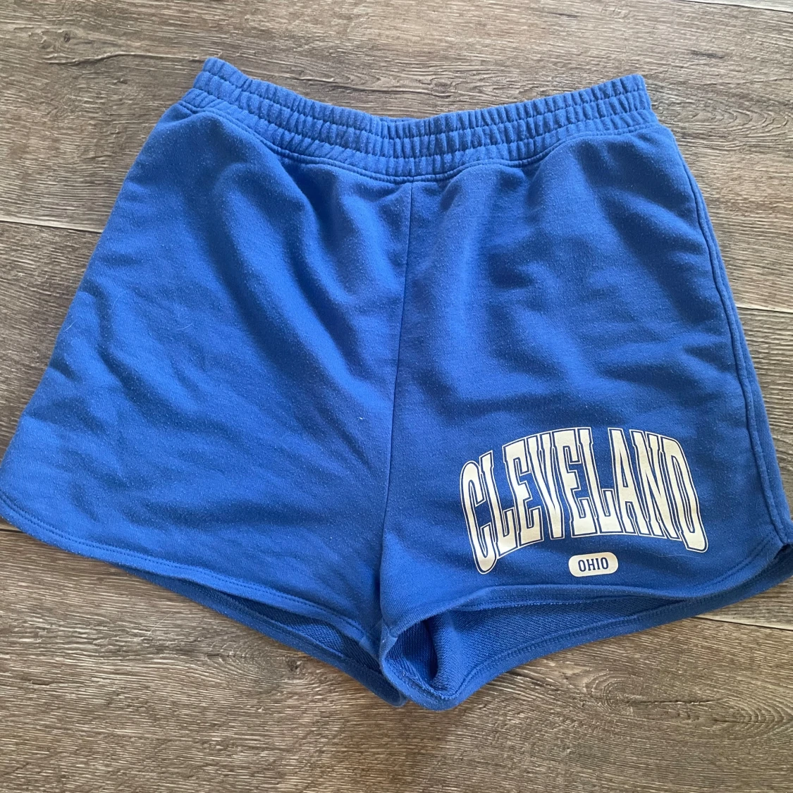 Blå Cleveland shorts med tryck
