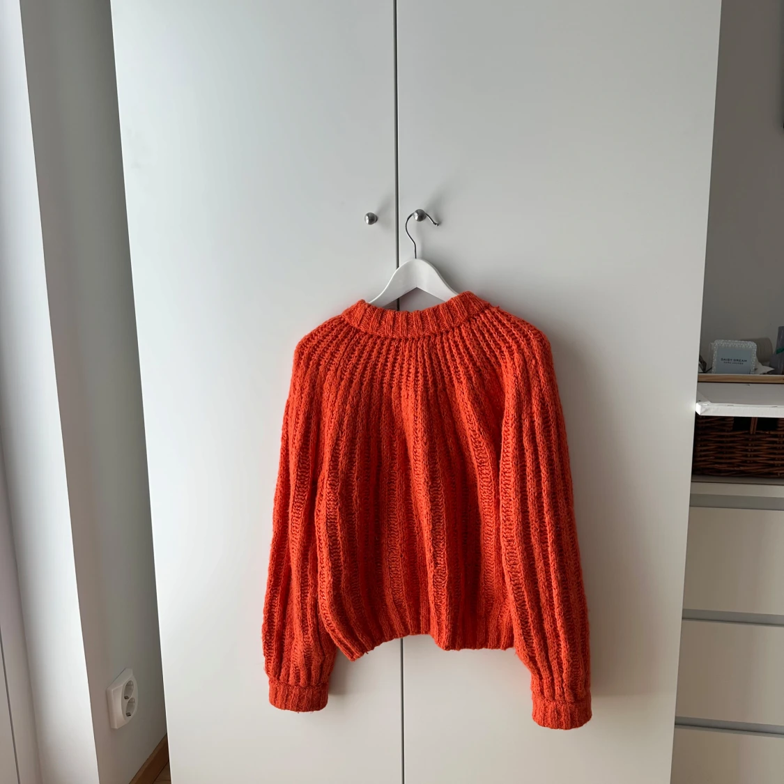Orange stickad tröja från Envii - 1