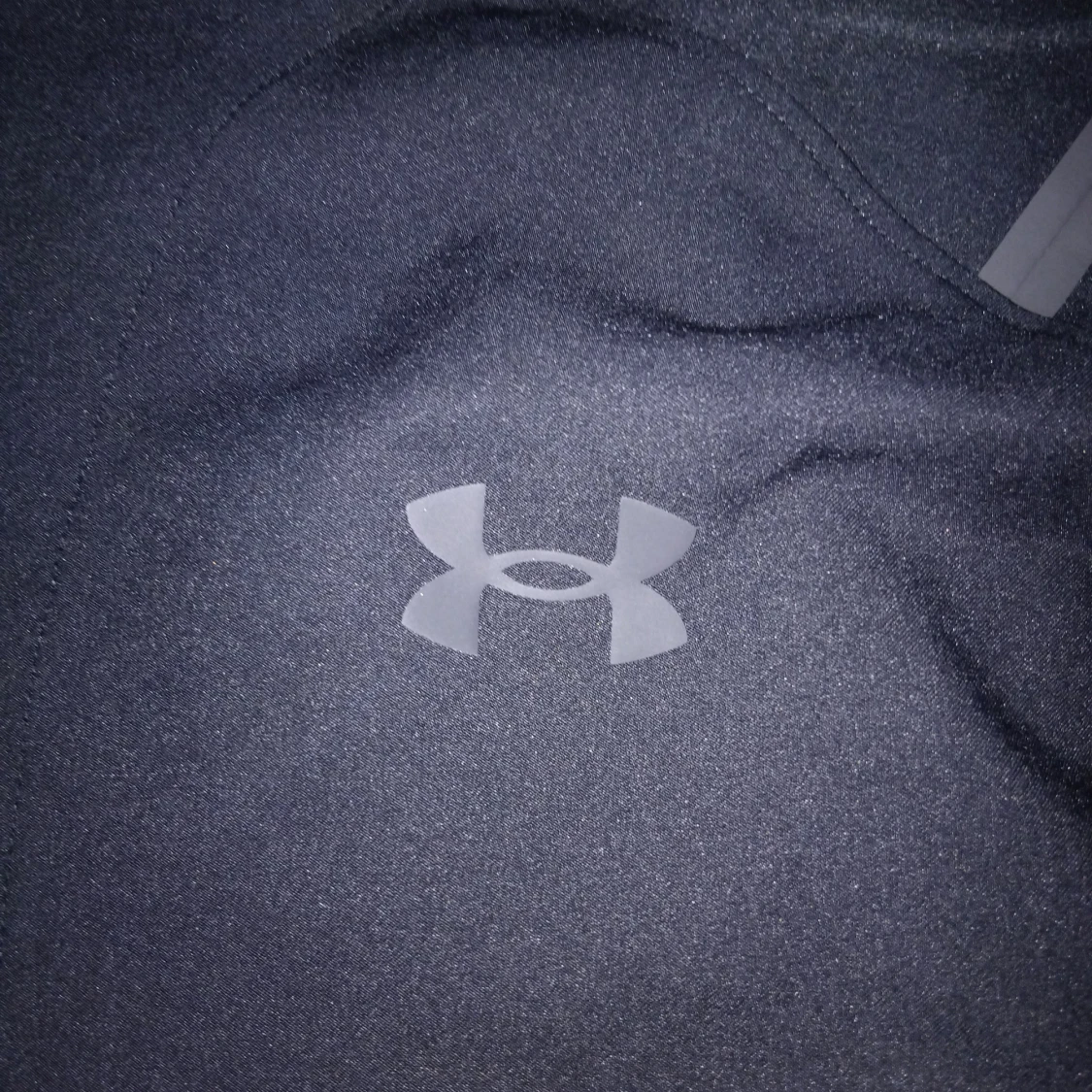 Under armour vindjacka helt svart  - 3