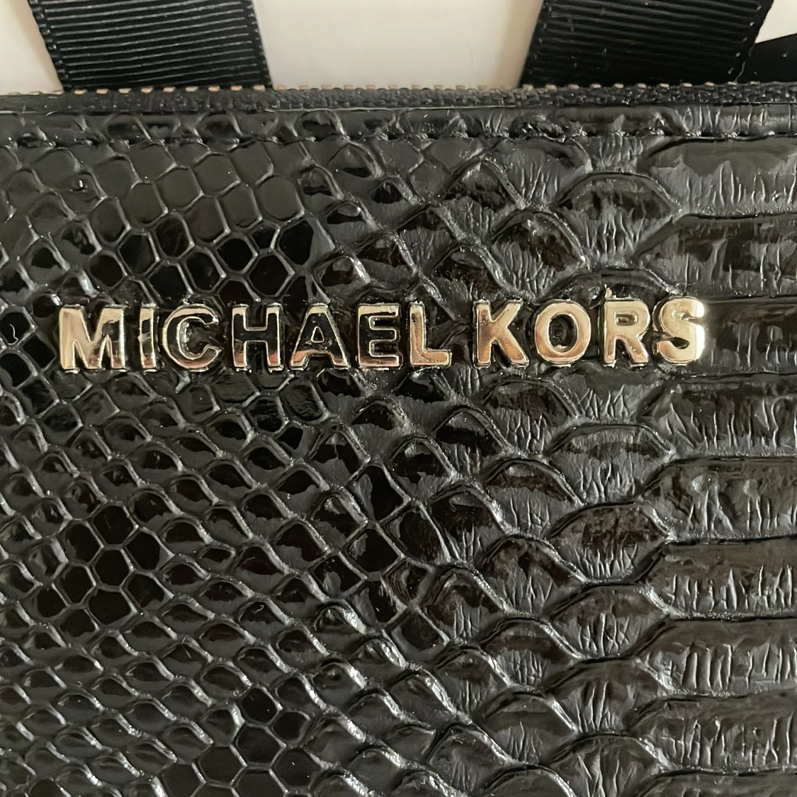 Michael kors liknande plånbok i ormskinns mönster - 1