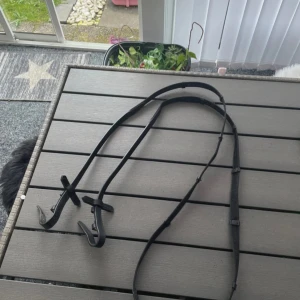 Tyglar - Säljer ett par tyglar som är helt nya