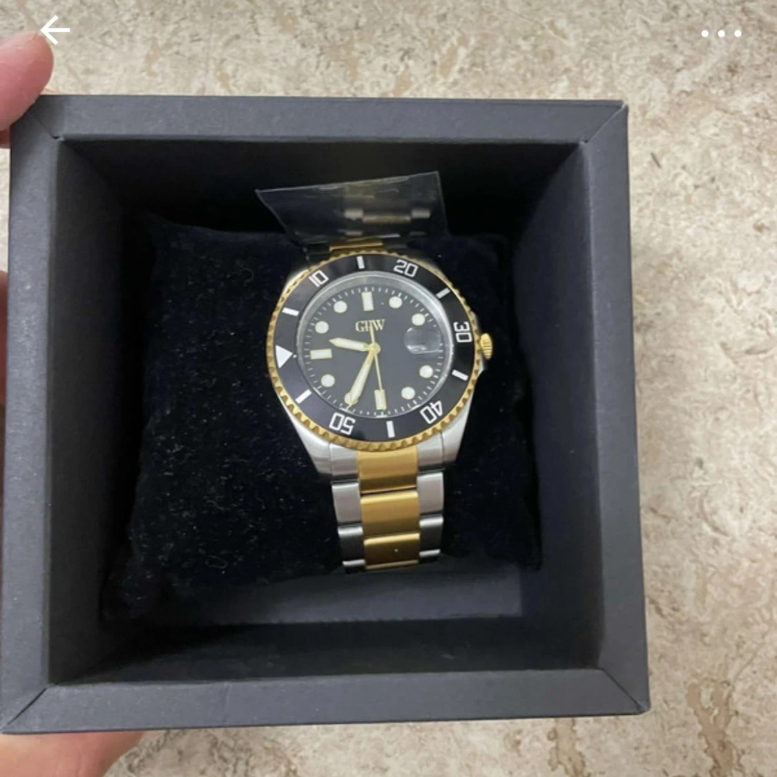 Svart och guld herrklocka från GIW - 3