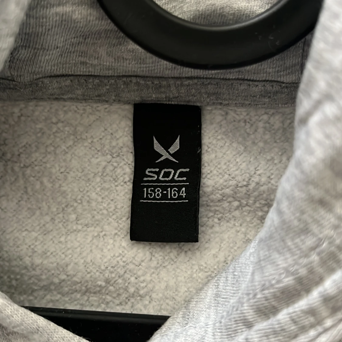 Ljusgrå hoodie från SOC - 2