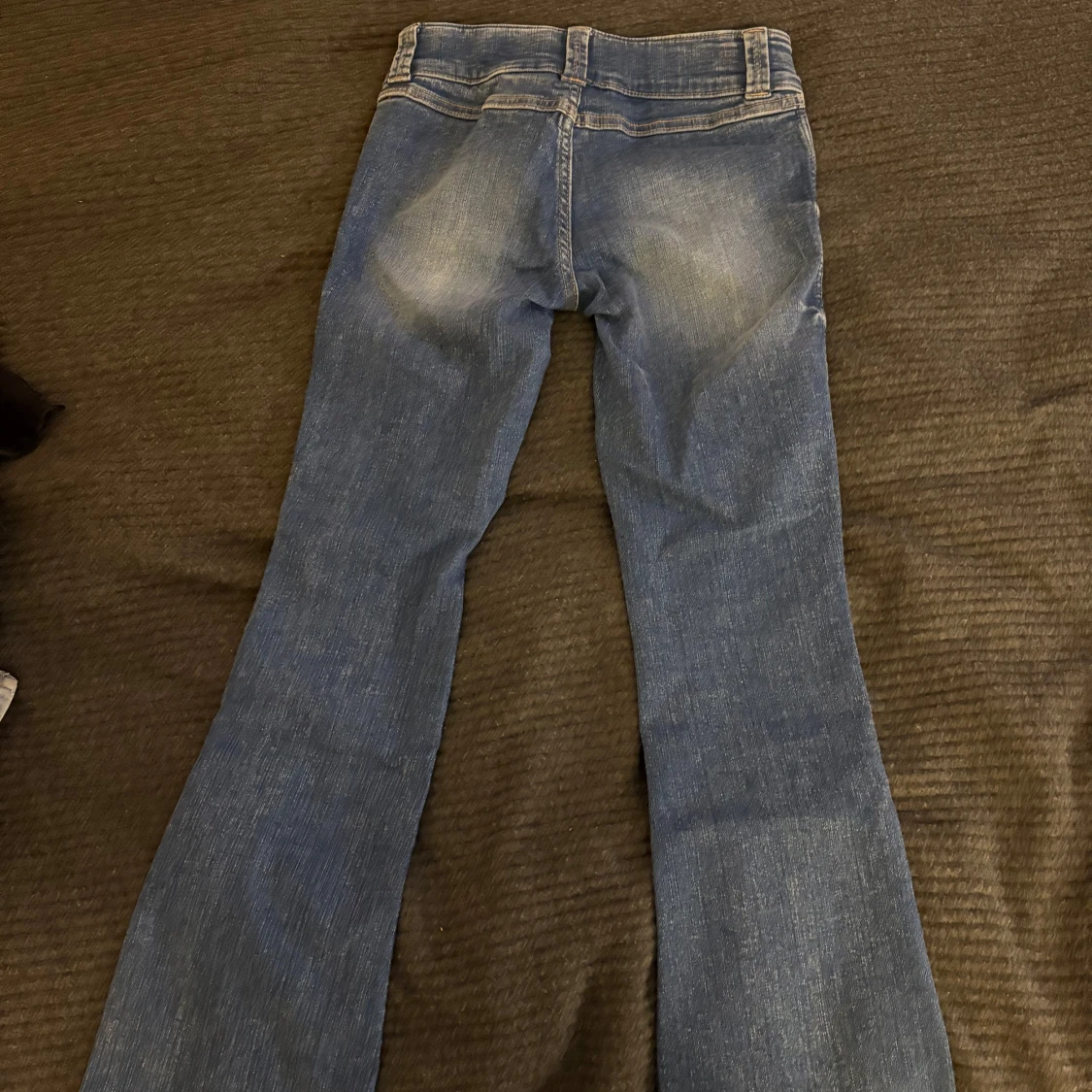 Blå low waist bootcut jeans med dubbla knappar - 2