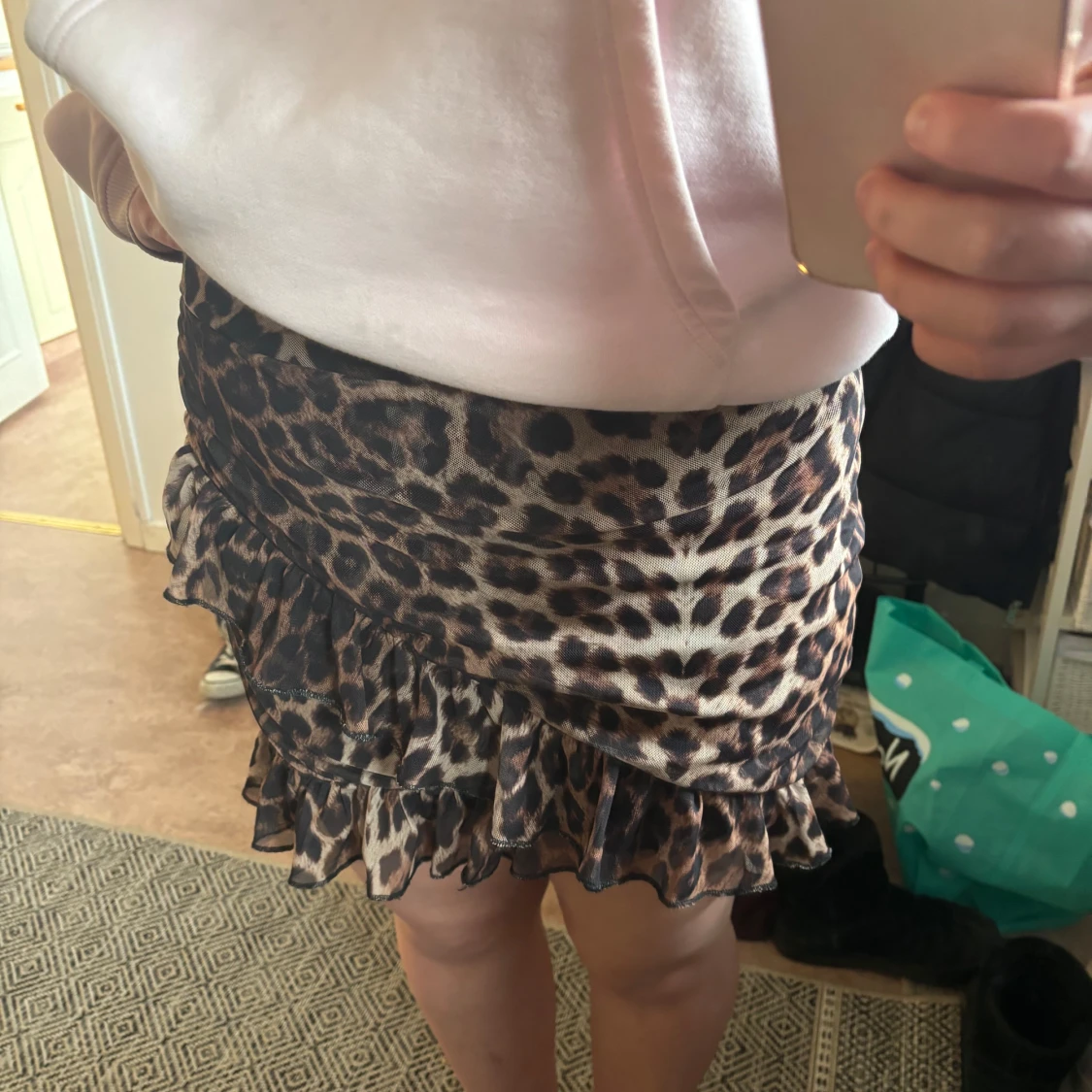 Leopardmönstrad volangkjol från Only Trend