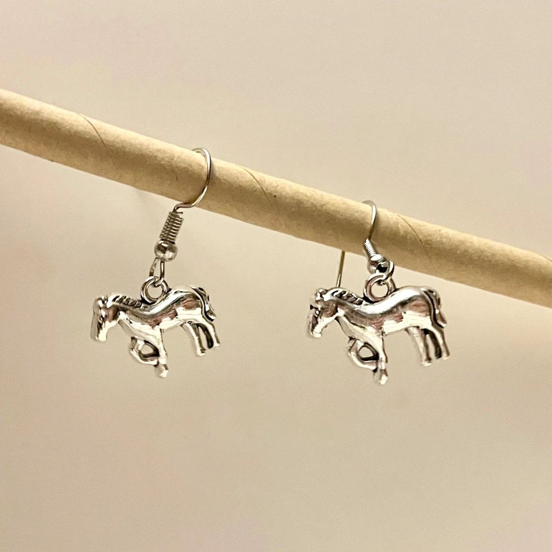 Hästar örhängen silver imitation  - 3
