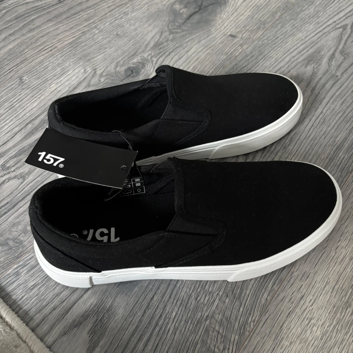 Lager 157 slip on sneakers