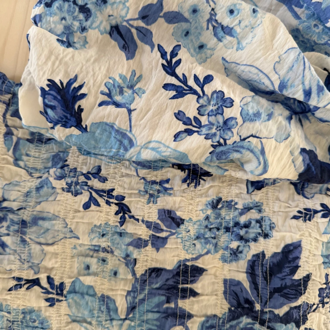 Blommig offshoulder topp från H&M - 2