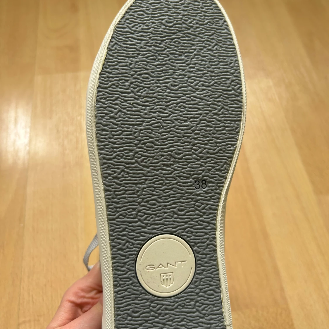 Grå sneakers från gant - 4