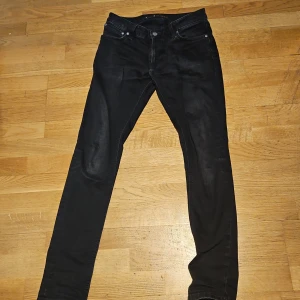 Svarta nudie jeans - Snygga jeans w28 l 32 pris kan diskuteras inga returer frakt inkl pris