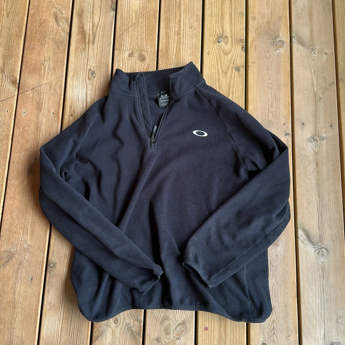 Svart fleece-tröja från Oakley