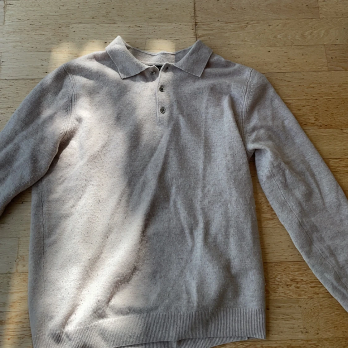Beige polotröja från Massimo Dutti