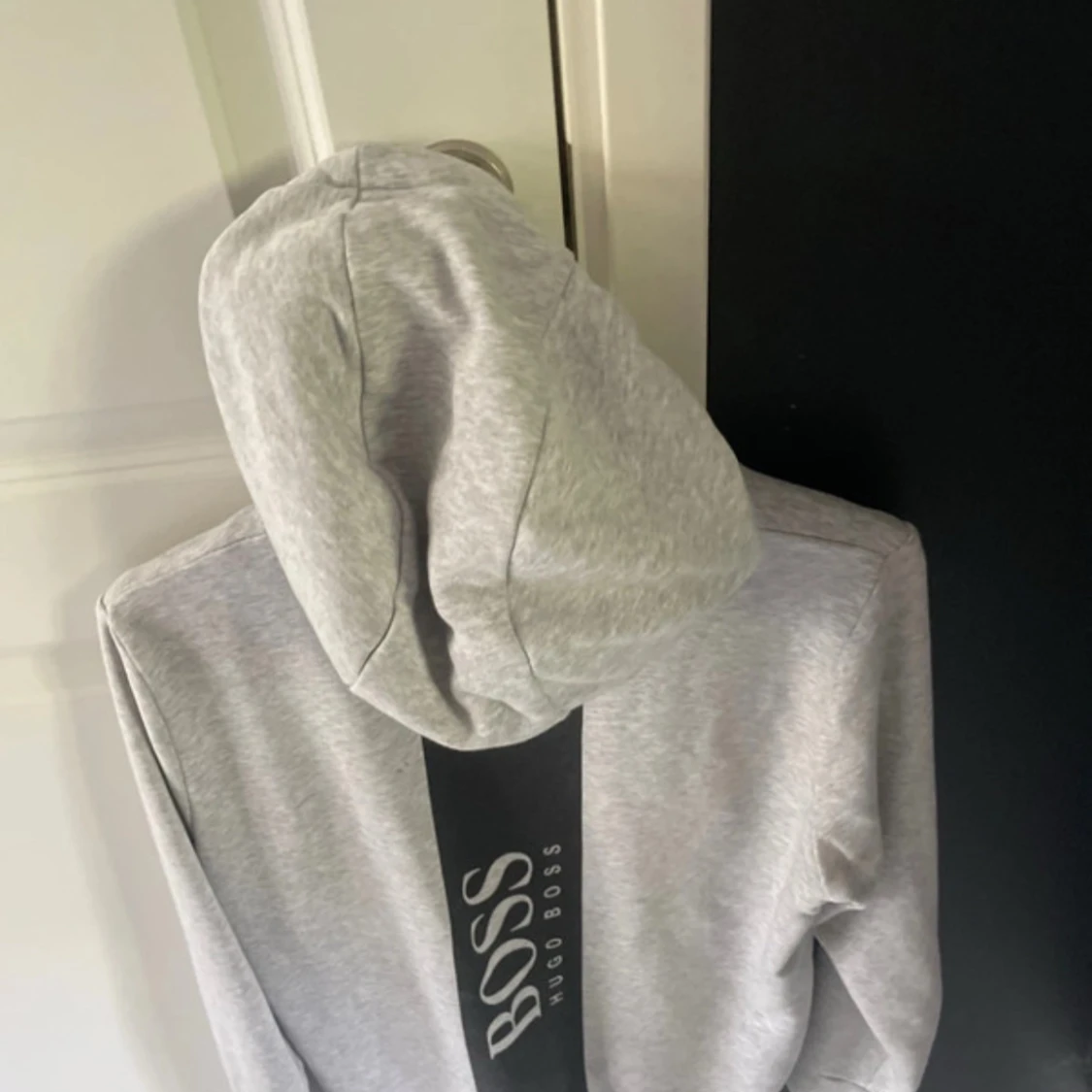 Grå hoodie från Hugo Boss