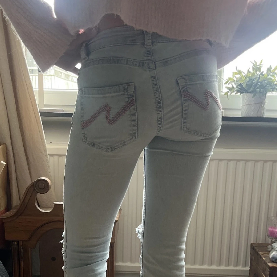 Ljusblå bootcut jeans från Nelly - 2