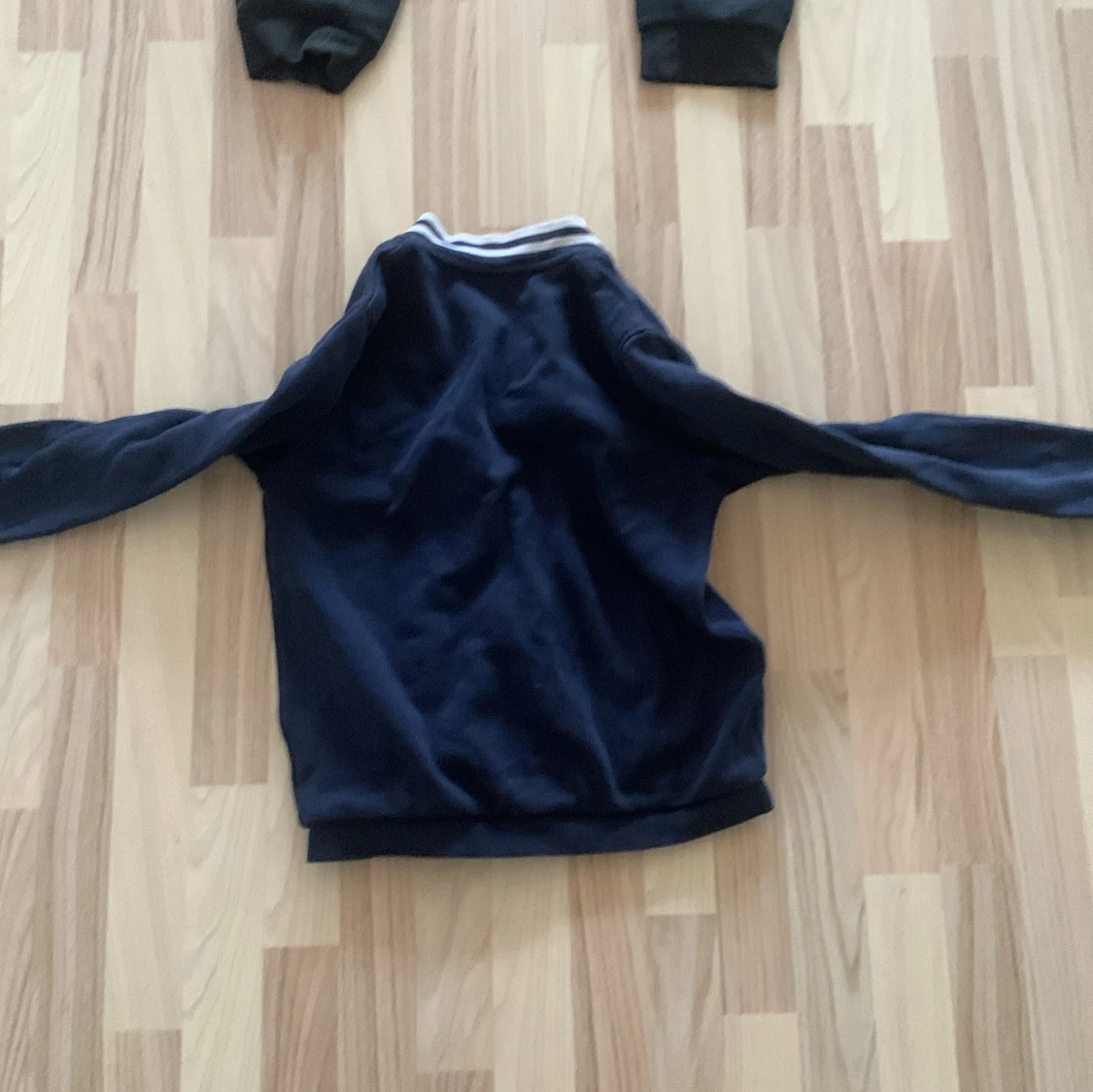 Blå bomberjacka från Lacoste Sport - 3