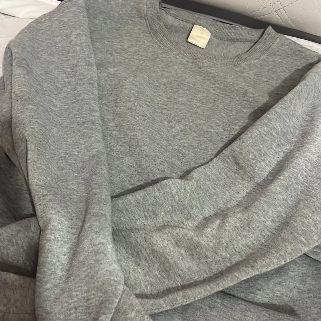 Grå sweatshirt i mjuk bomull