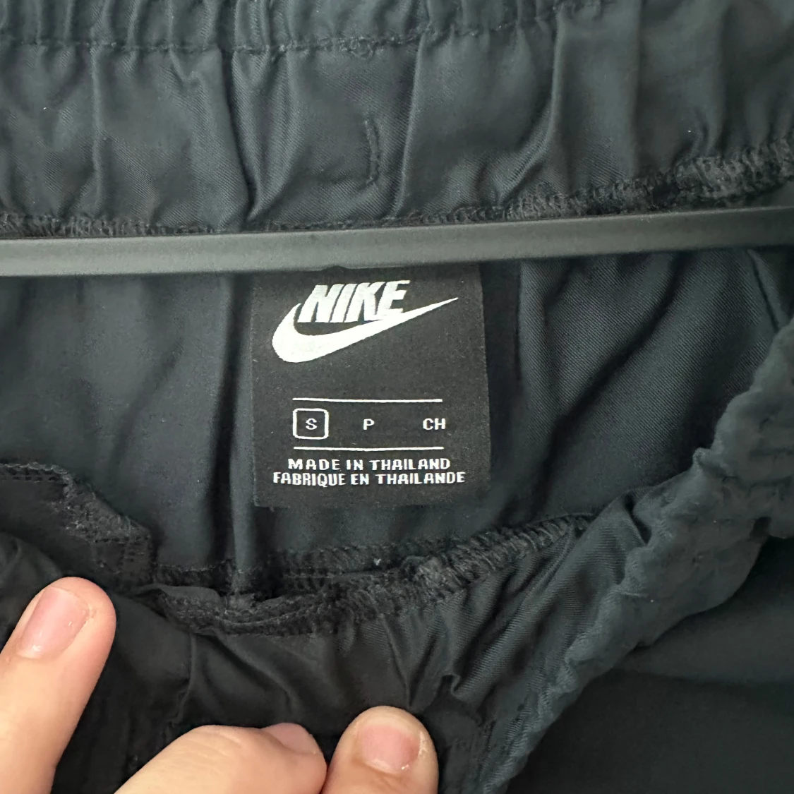 Svarta Nike mjukisbyxor med logga - 2