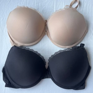 Push up bh med spetskant - 2-pack spetsbh med push up. En beige och en svart🩷