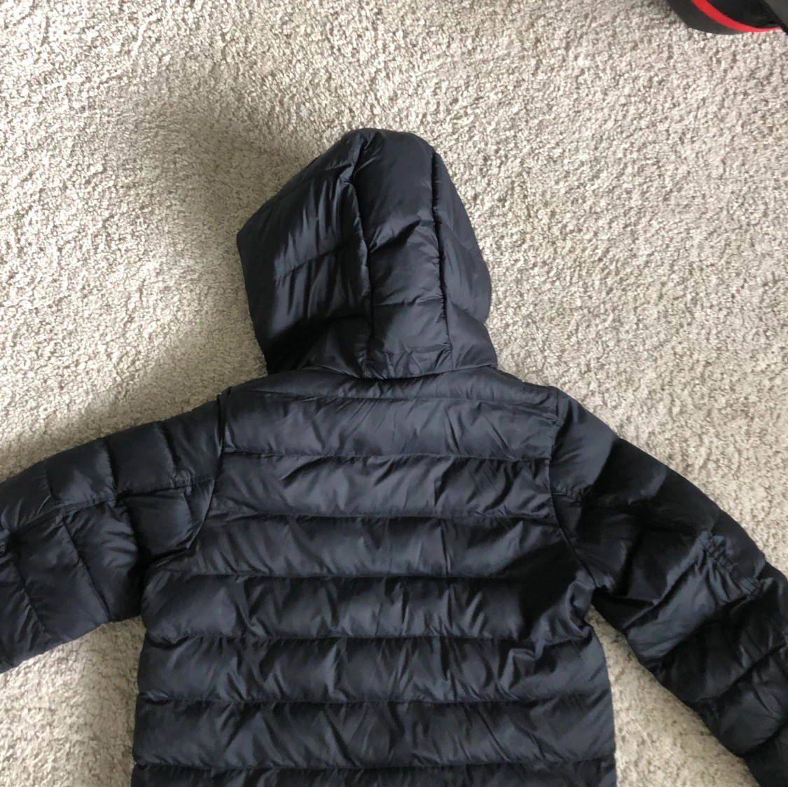 Svart pufferjacka från Lyle & Scott - 1