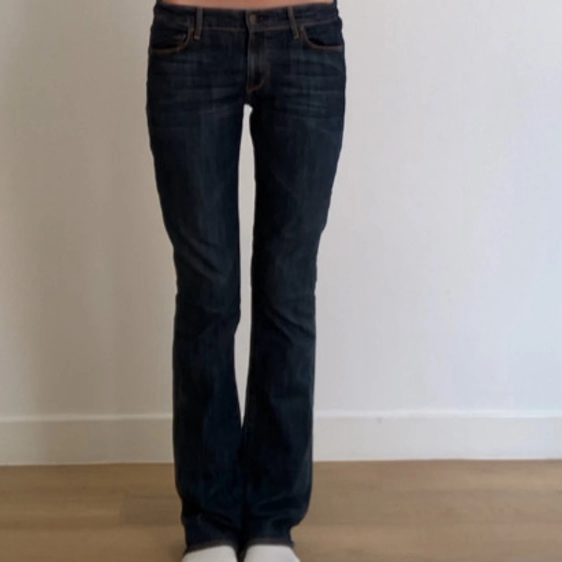 Low waist bootcut jeans