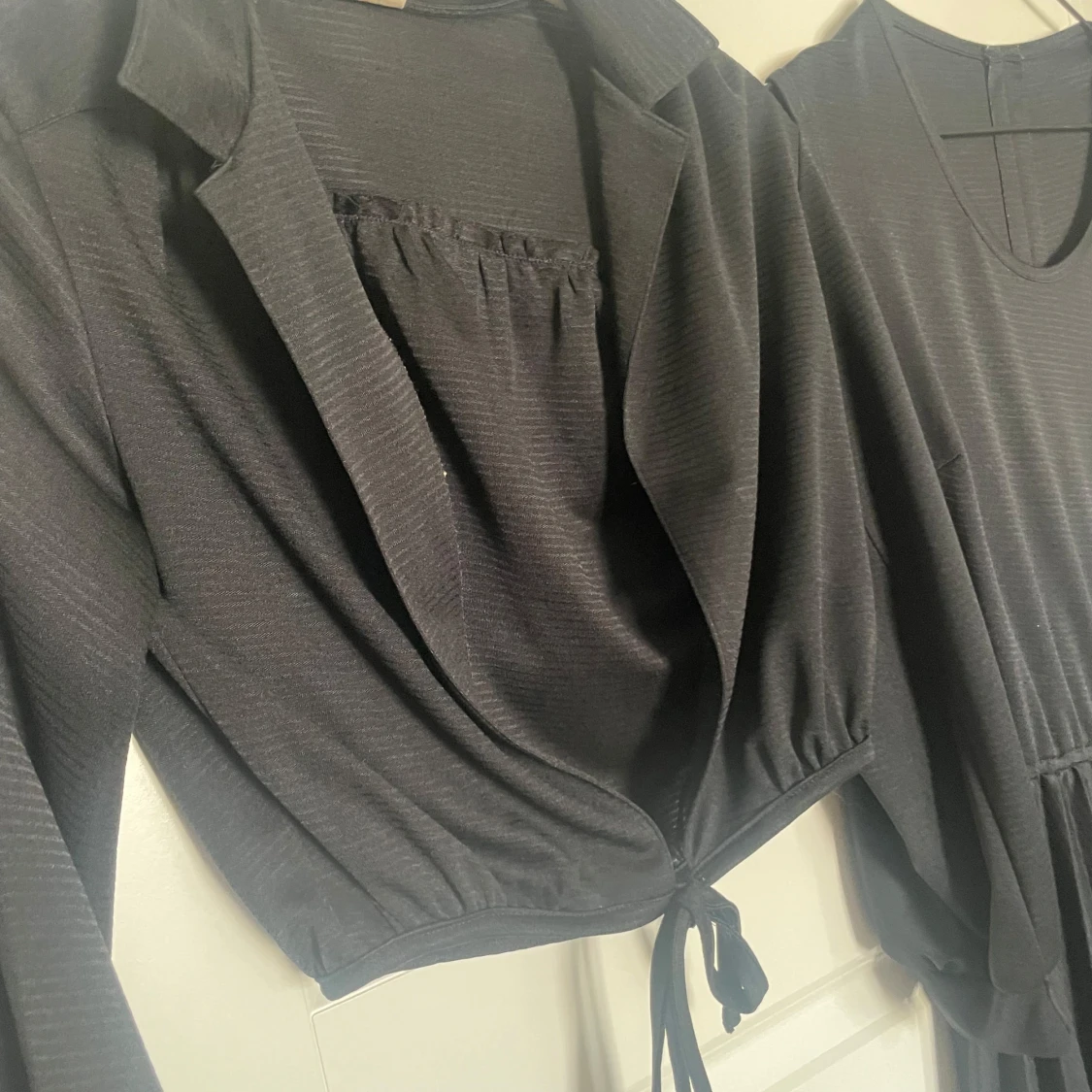 🖤 Garderobsfavoriter i svart – tre snygga klänningar till fyndpris - 3