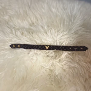 Armband  - Dm vid intresse