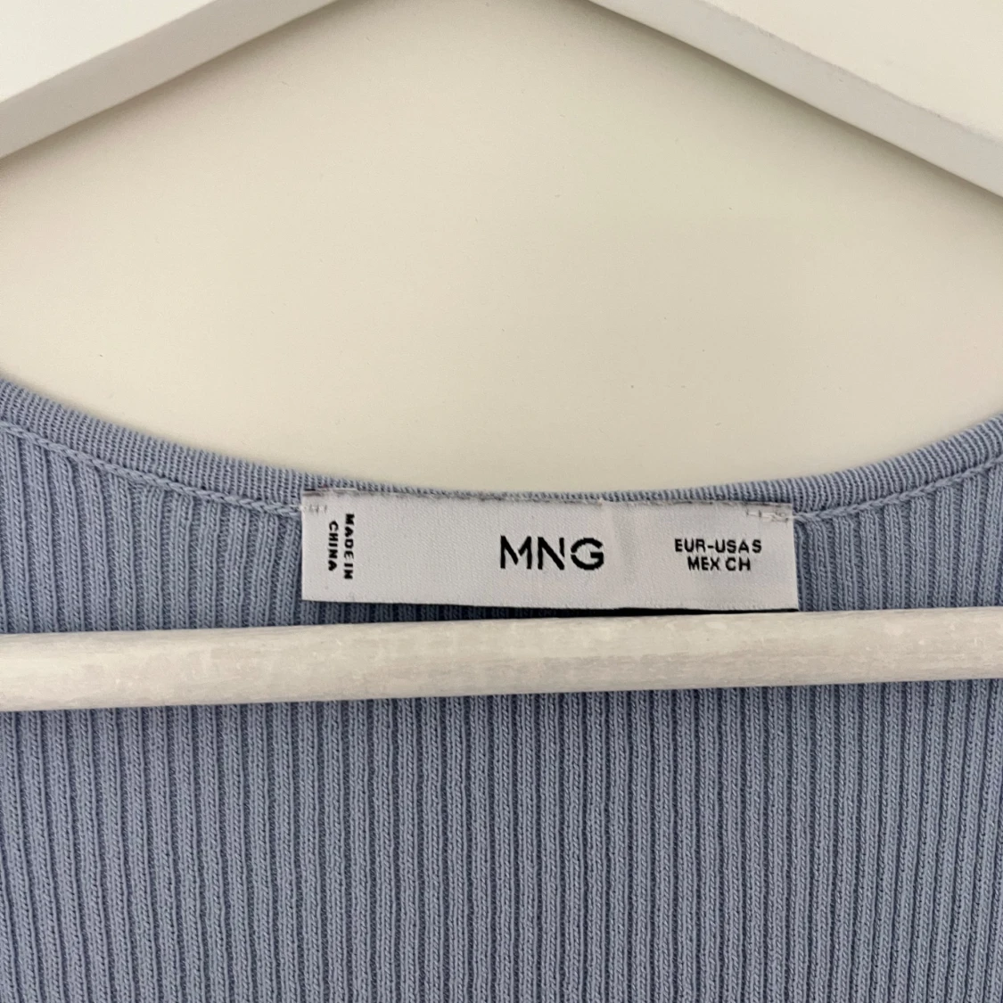 Ljusblå ribbad topp från MNG (pris kan diskuteras) - 3