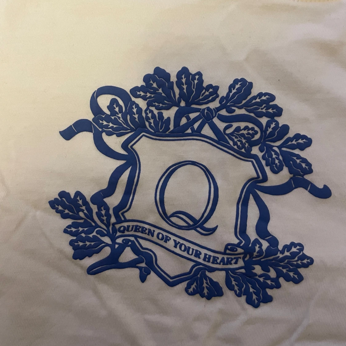 Vit topp med blått tryck från Divided- Baby tee cute y2k Coquette  - 2