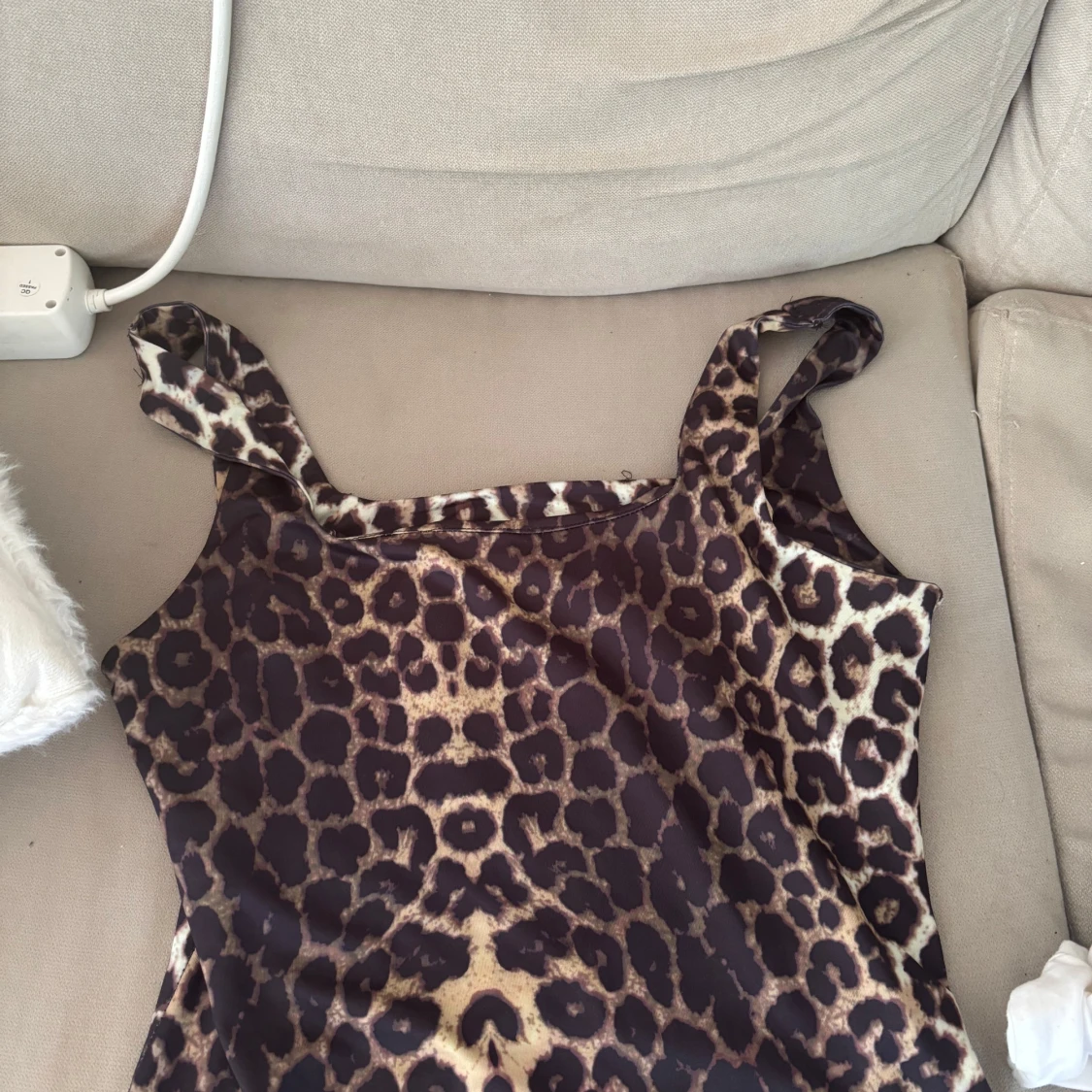 Leopardmönstrad linne-topp - 1