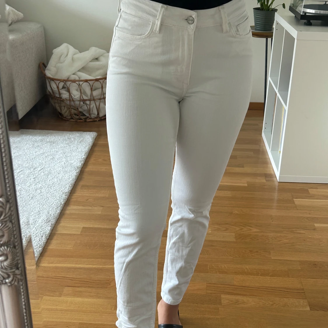 Vita high waist jeans från Dobber w.stl 29 - 1