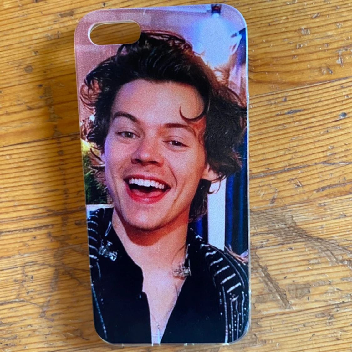 Mobilskal iPhone SE(Harry Styles)