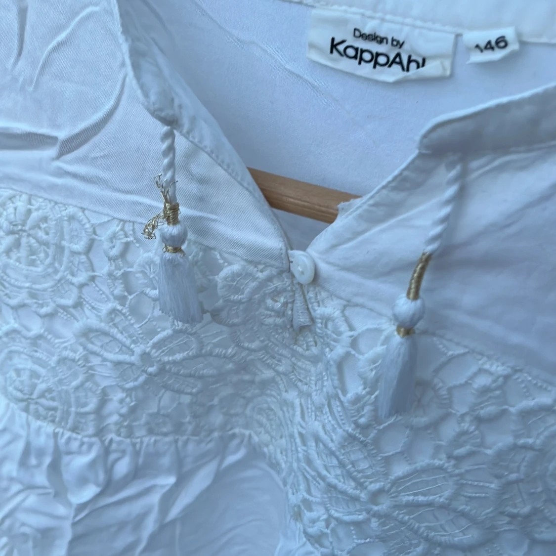 Vit blus med spetsdetaljer KappAhl - 4