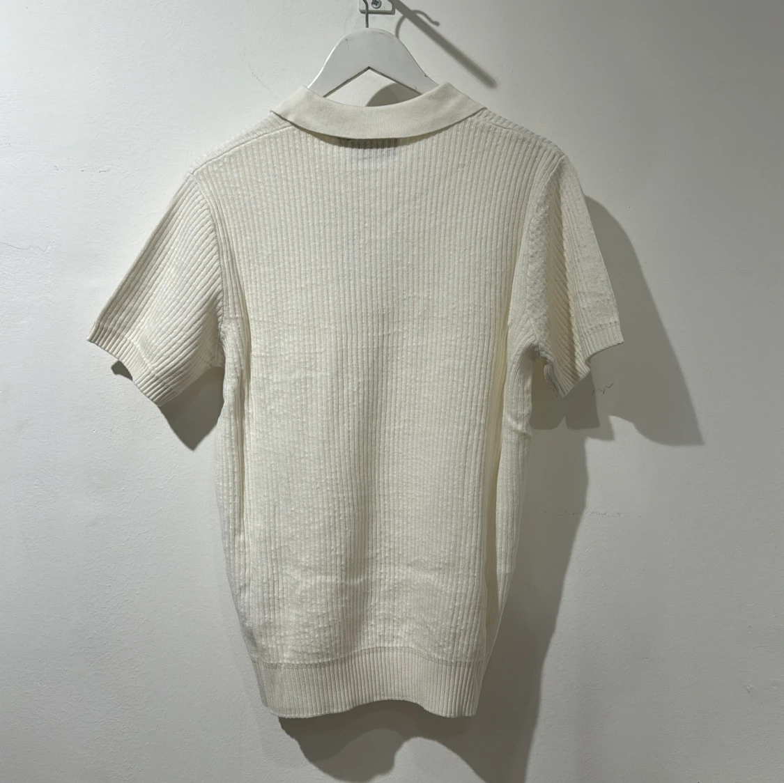 Offwhite pikétröja från Indicode - 1