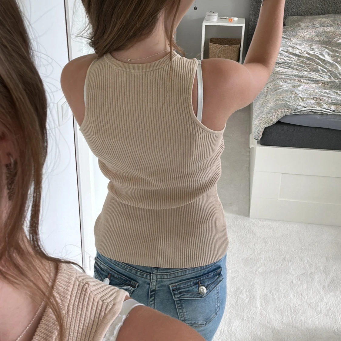 Beige ribbad linnetopp från Stylein - 1