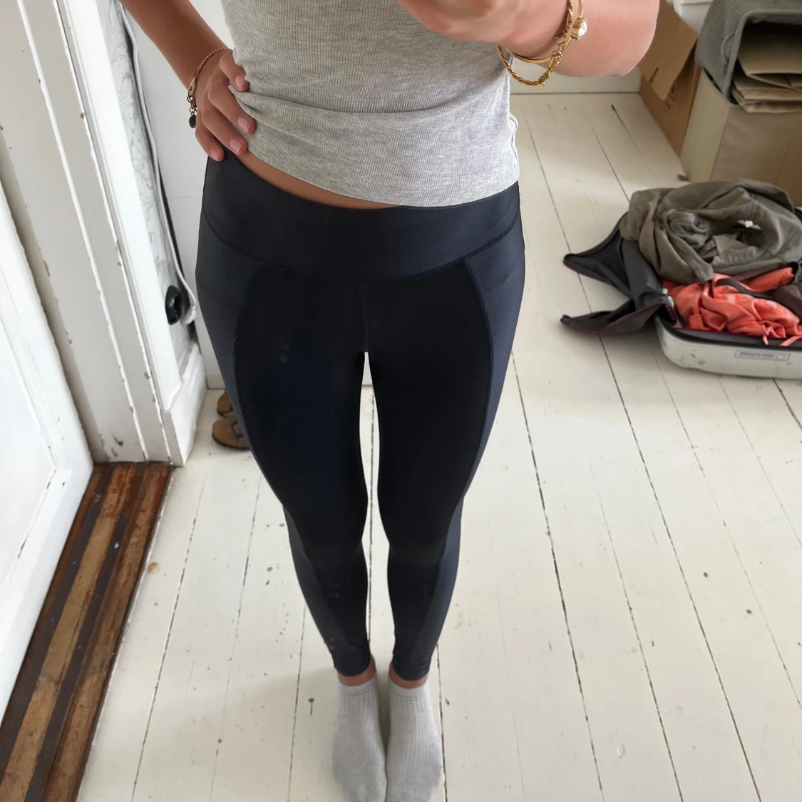 Svarta höga leggings i stretch från aim’n