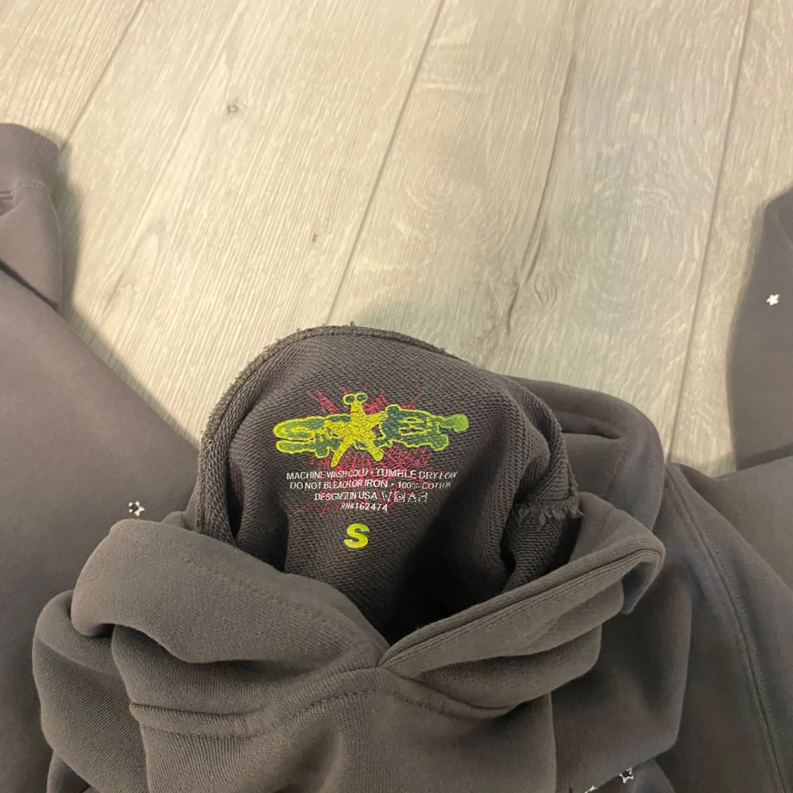 Sp5der hoodie med spindelnätsprint - 2