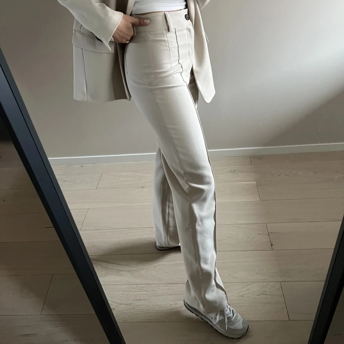 Beige kostymbyxor  - 2