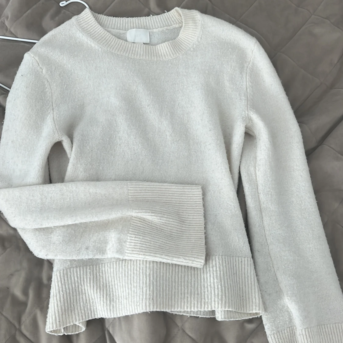 Vit stickad tröja från H&M - 1