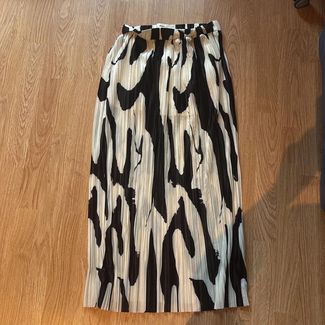 Plisserad långkjol från Object