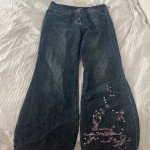 Rory gilmore jeans <3 - Ett par jättefina jeans som jag aldrig använt, köpta här på plick och säljer då de inte passade så som jag ville💕