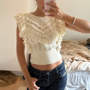 Vit söt top  - Vit söt top från Zara!! 