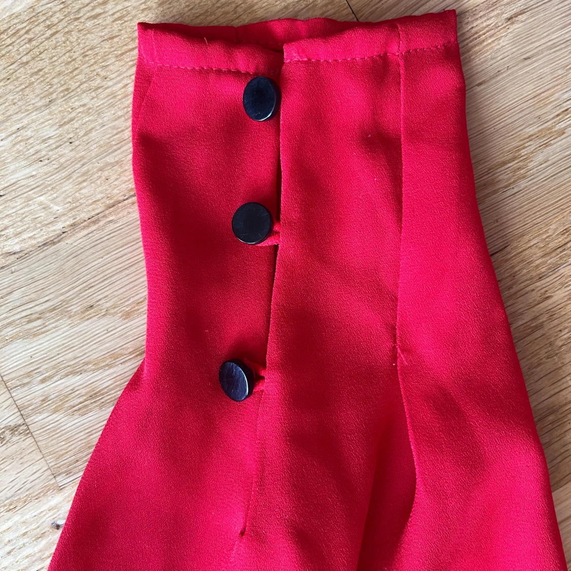 Röd blus från Gina Tricot - 2