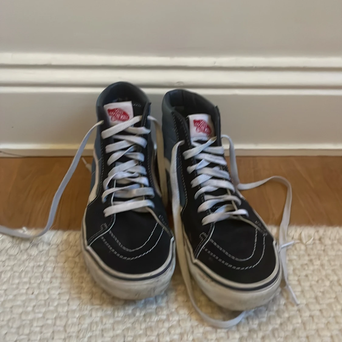 Svart och blå sneakers från Vans - 1