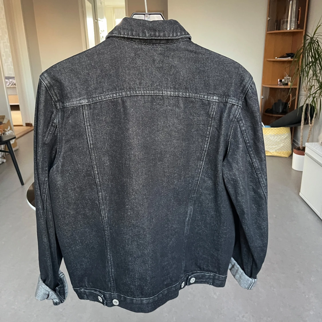 Svart jeansjacka från Solid - 1