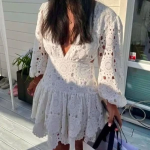 Vit maje klänning - Söker i strö 36/38!❤️