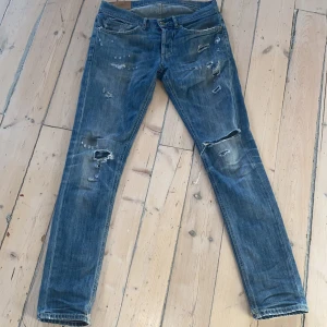 Dondup jeans - Säljer dessa slimfitjeans från dondup i modellen george. Hör av er vid funderingar.