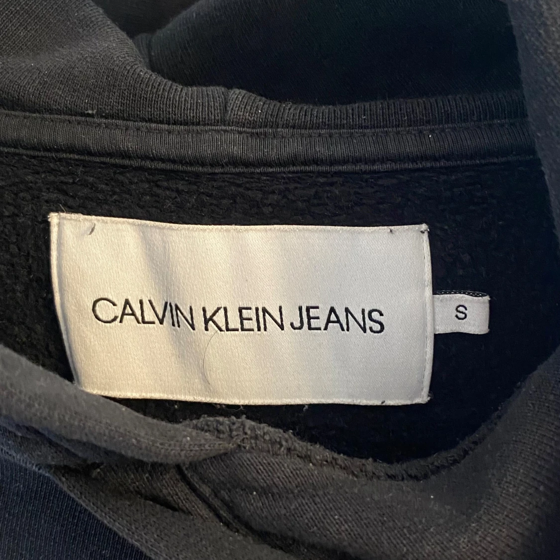 Svart hoodie från Calvin Klein Jeans - 1