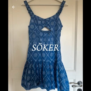 Zara klänning - Söker denna klänningen från Zara i storlek xs eller s!!!! Jag säljer inte!!! Hör av er om ni säljer eller vet någon som säljer en sån tack❤️