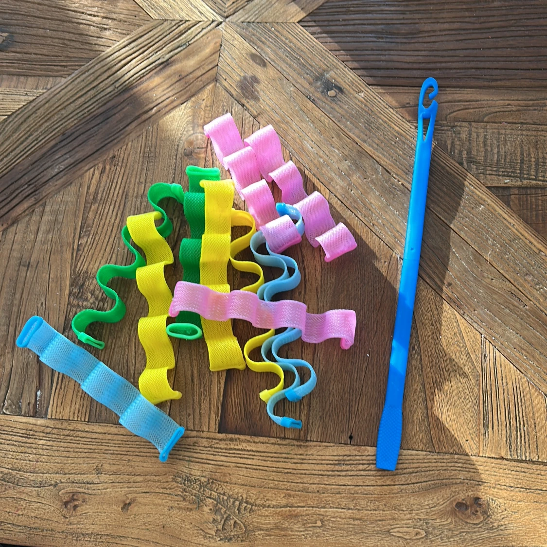 Heatless hårverktyg